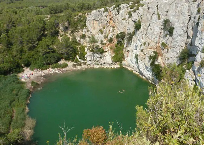 Mobil-home A Avec Terrasse - Api-1-52-258 * Saint-Maime
