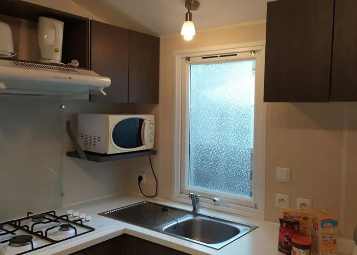 Mobil-home A Avec Terrasse - Api-1-52-258 * Saint-Maime