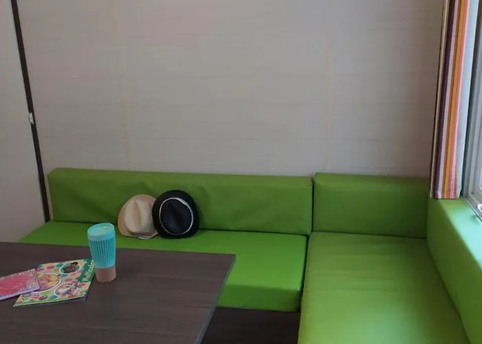 Mobil-home A Avec Terrasse - Api-1-52-258 Campsite